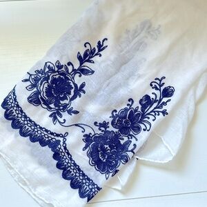 Delicate infinity scarf